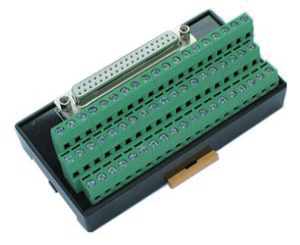 通用端子臺(歐式端子，37位DB連接器)ST1A08